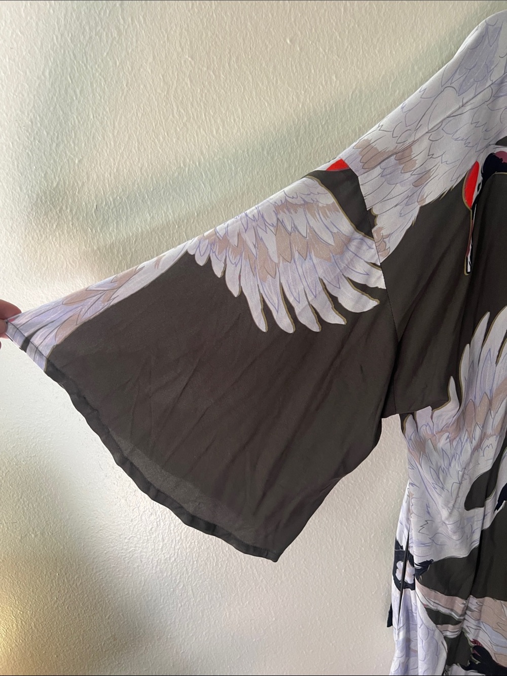 Aratta Grey Crane Print Lightweight Rayon Kimono Duster One Size Fits Most - Picture 3 of 7